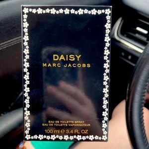 Daisy Marc Jacobs